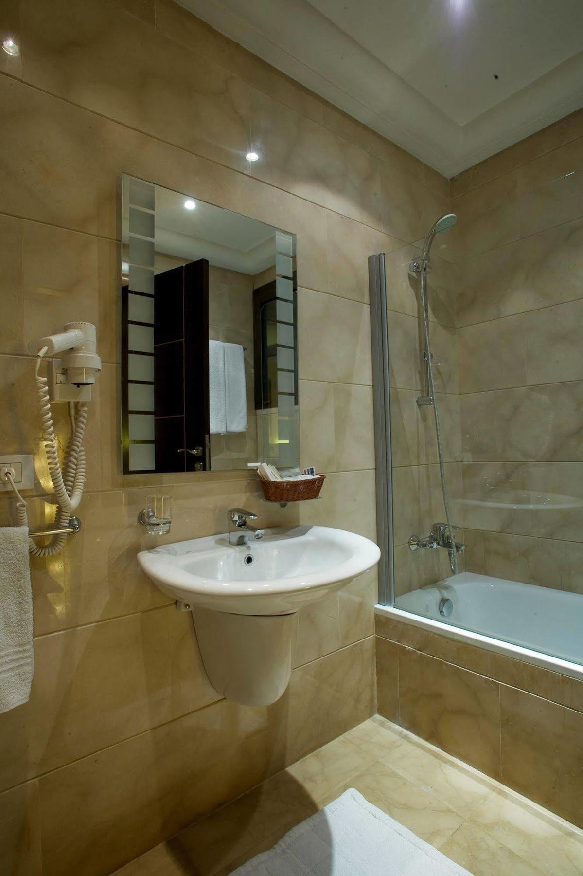 Lahoya Beirut Apartment Exterior photo
